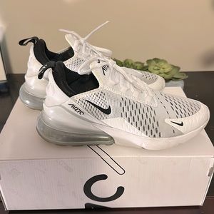 WOMENS NIKE AIR MAX 270, White/black-white, size 7